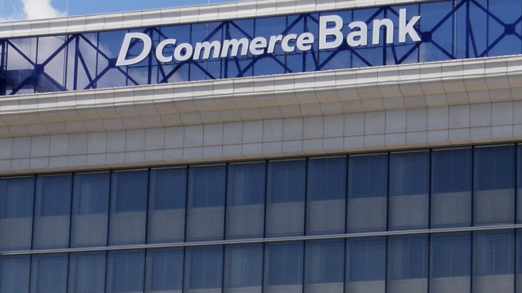 Българската банка за развитие подписа с Д Банк първия договор за финансиране по Плана Юнкер